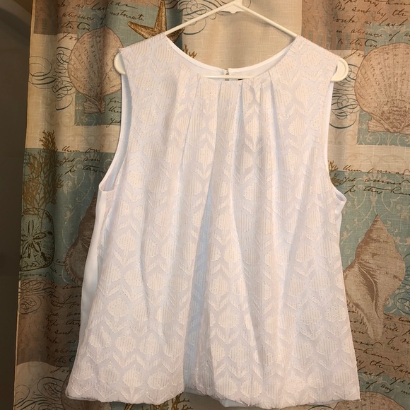 Liz Claiborne Tops - 🌷Liz Claiborne Sleeveless Bubble Blouse